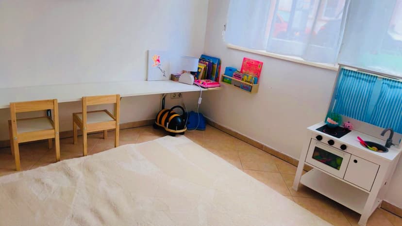 Kreative Aktivitäten - Basteln und Spielen