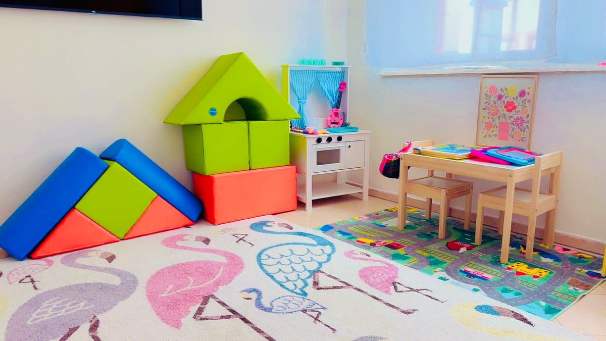 Aktivitätsbereich für kreative Beschäftigungen und Gruppenaktivitäten